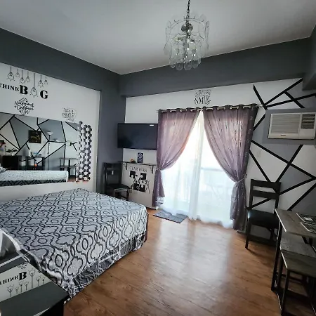 Condo Azur Suites: Stylish Airport Retreat with Netflix & Luxe Pool
